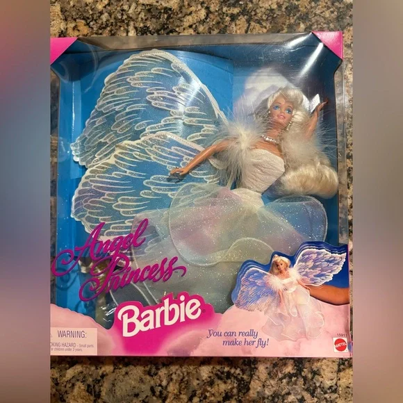 Barbie Angel Princess with Glittering Wings - Picture 2 of 6